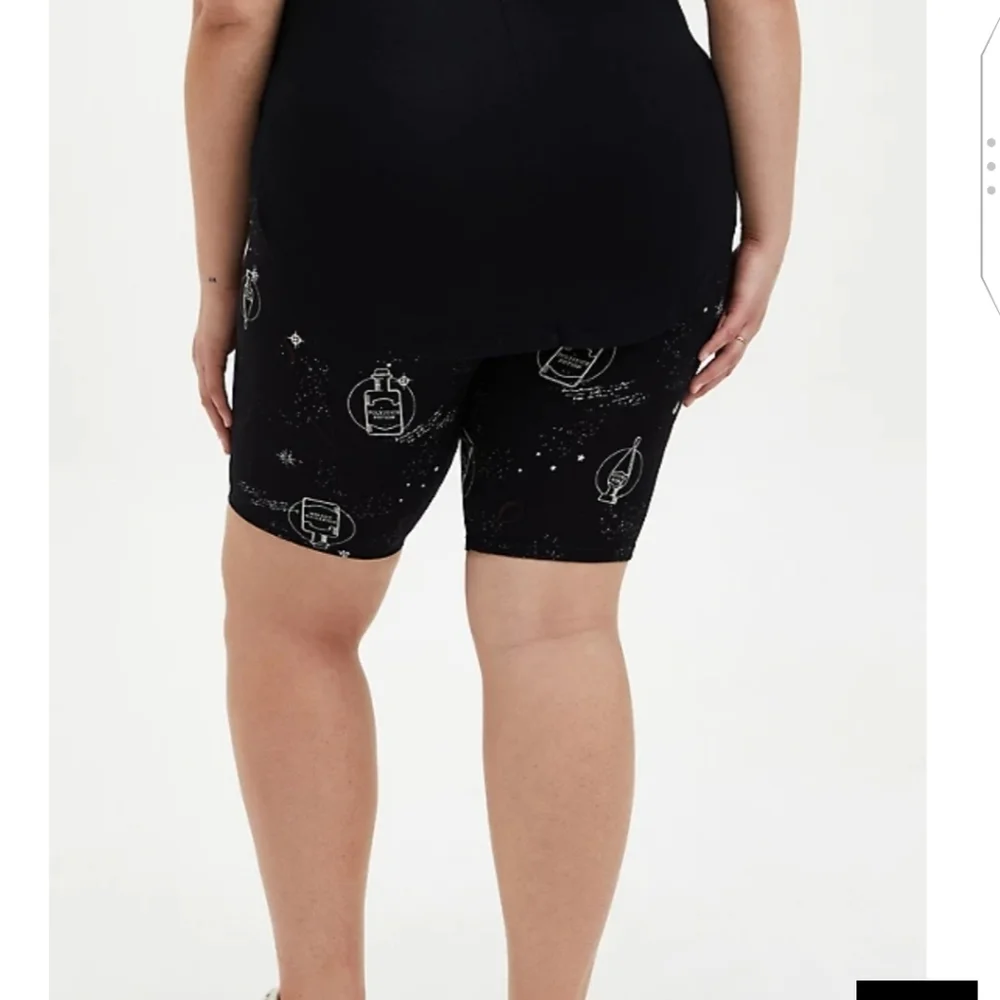 🆕HARRY POTTER POTION BOTTLES BIKER SHORT - Picture 4 of 6